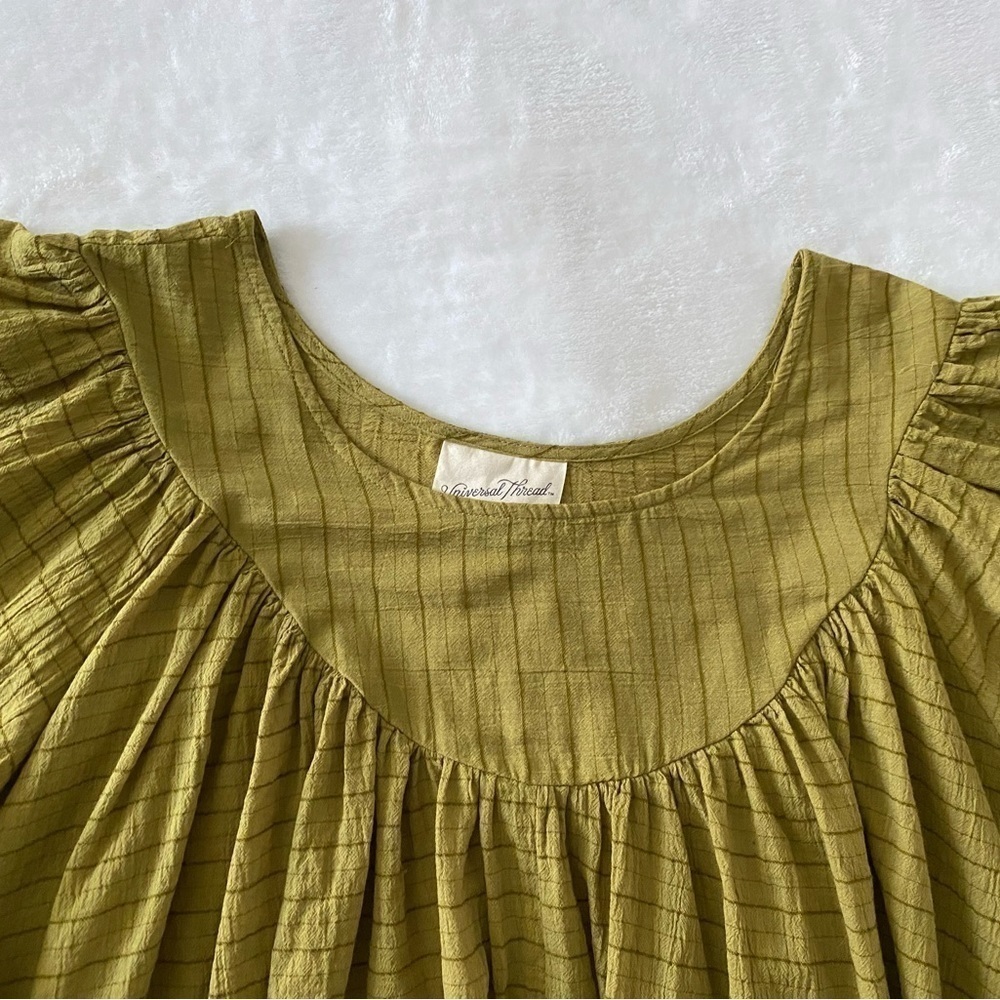 Universal Thread Green Stripped Flutter Sleeve To… - image 3